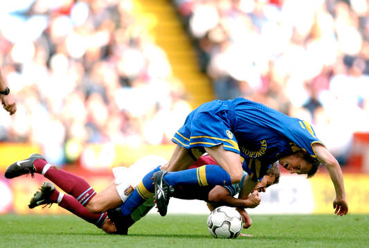 Nick Barmby, Leeds och Lee Hendire, Aston Villa