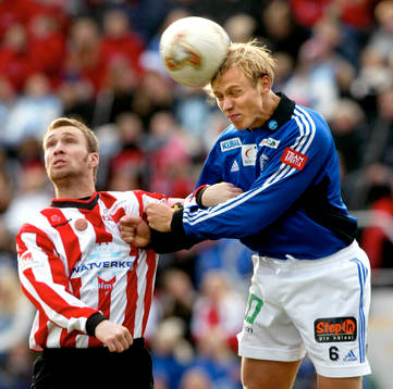 Stefan Åhlander vinner en duell mot Niklas Skoog
