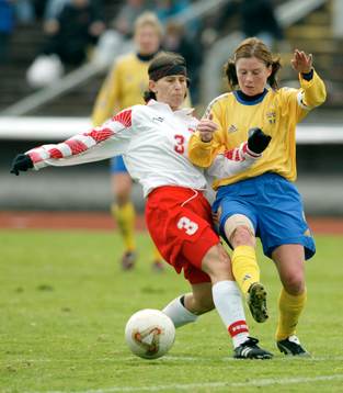 Malin Moström, Sverige