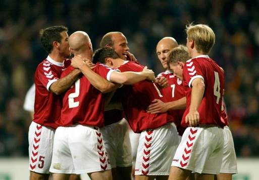 Jon Dahl Tomasson ooch Ebbe Sand, Danmark jubel