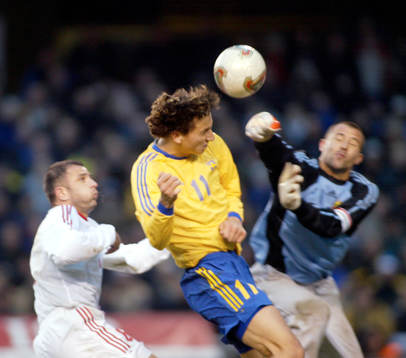 Zlatan Ibrahimovic, Sverige nickar in 1-1. Men i duellen