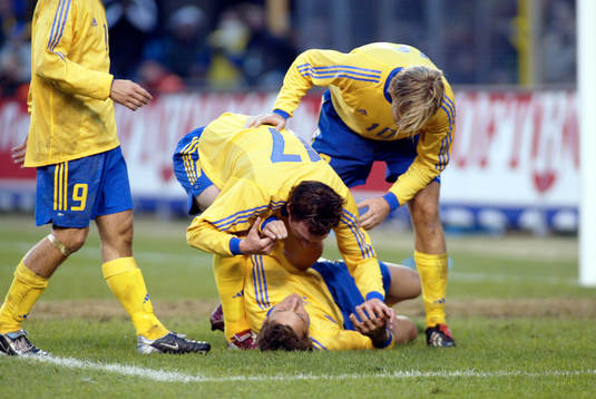Kim Källström och Andreas Andersson kollar hur det är