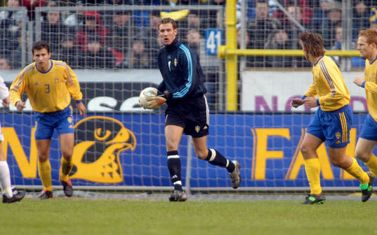 Andreas Isaksson, Sverige