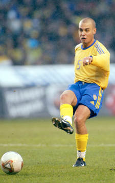 Tomas Antonelius, Sverige