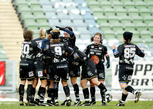 Lotta Runeson, umeå, gör 1-0 i föörsta halvlek, jubel