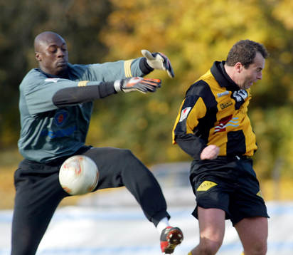 Dembo Touray,  Assyriska och Peter Vougt, Häcken