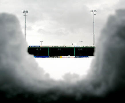 Ruddalen var snötäckt, matchen inställd. Snö, stadion