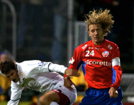 Jesper Jansson bryter näsbenet