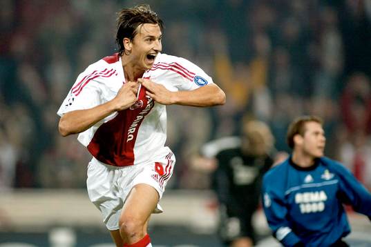 Zlatan Ibrahimovic slår till igen och jublar