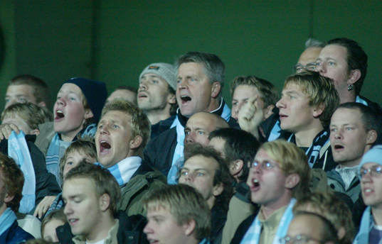 Hasse Borg vrålar, Bengt Madsen lite bakom