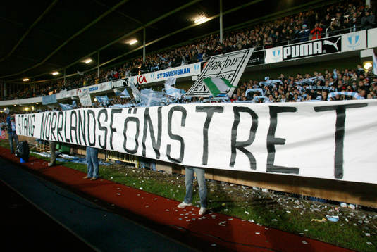 Banderoll "Stäng norrlandsfönstret"