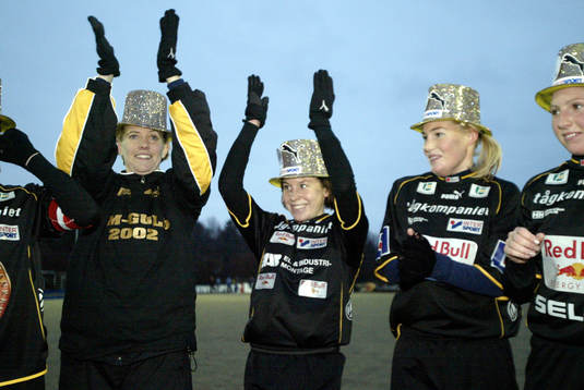 Fotboll, dam, allsvenskan. Umeå svenska mästare 2002
