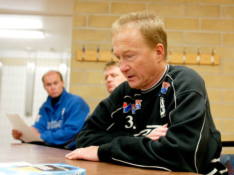 VF-tränaren Lars-Olof Mattsson deppar