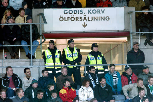 Poliser, läktare