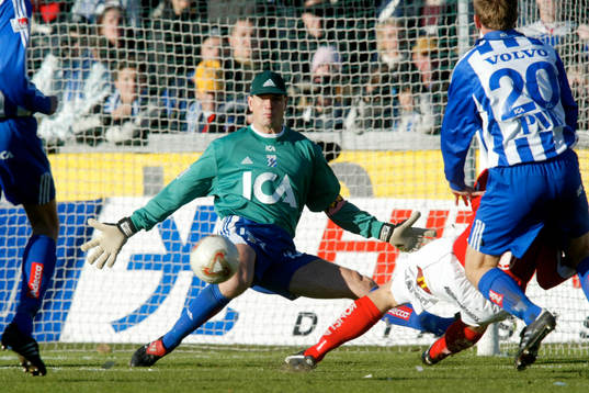 Daniel Mobaeck, Kalmar gör 0-1 bakom Bengt Andersson,
