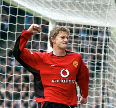 Manchester Uniteds Ole Gunnar Solskjaerjublar