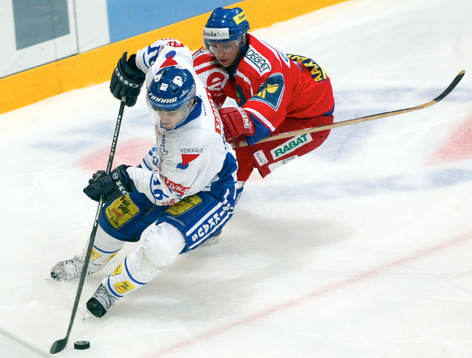 Ville Peltonen, Finland