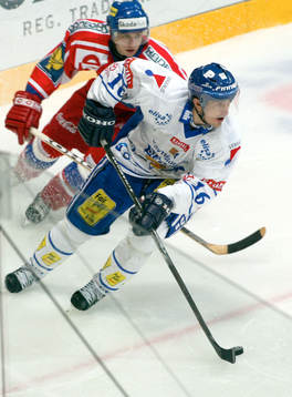 Ville Peltonen, Finland