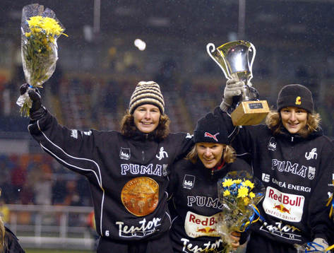 Umeå svenska cupmästarinnor här lagkapten Malin Moström