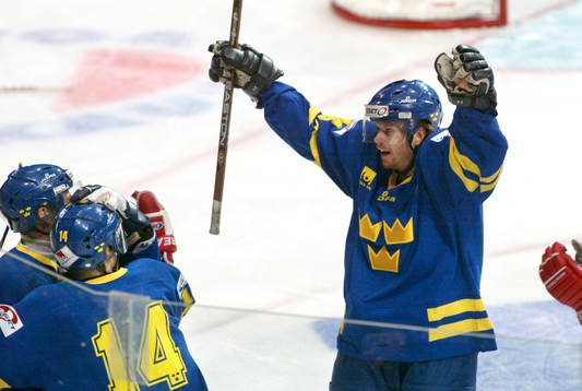 Jubel, Sverige, målskytt Niklas Nordgren, Jonas Rönnqvist