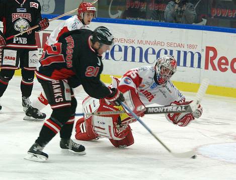 Jesper Mattsson, Malmö. Kimmo Kapanen, målvakt, Timrå