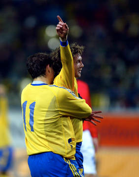 Fotboll, Johan Elmander och Mikael Nilsson, Sverige, jubel