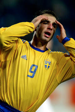 Fotboll, Kennedy Bakircioglü, Sverige