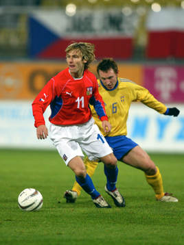 Fotboll, Pavel Nedved, Tjeckien och Kim Källström, Sverige