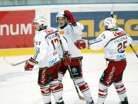 0-1 målskytten Magnus Kahnberg, Frölunda tackar Alexander