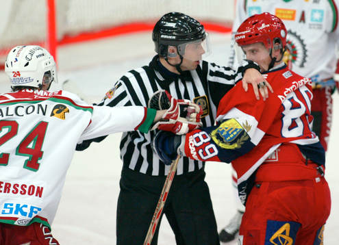 Niklas Andersson, Frölunda och Kristian Gahn, SSK skiljs