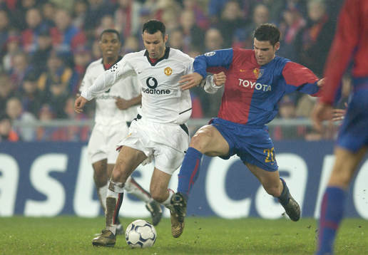 Ryan Giggs, Manchester United och  Bernt Haas, Basel