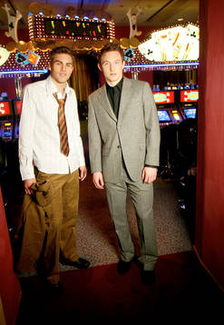 Fotboll, Johan Elmander och Kim Källström. Casino