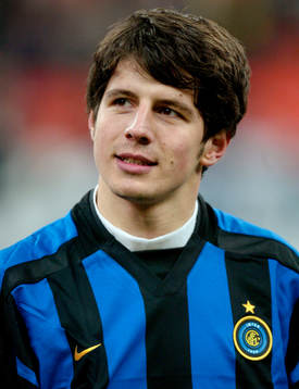 Belozoglu Emre, Inter. Porträtt