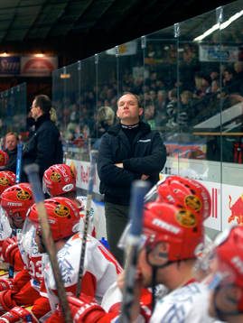 Kent Johansson, tränare,Timrå. Bås, spelarbås