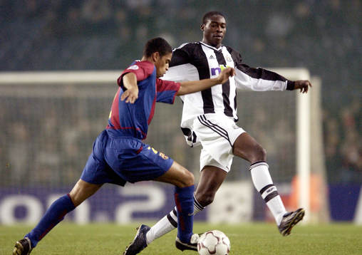 Shola Ameobi, Newcastle och Michael Reizige,  Barcelona