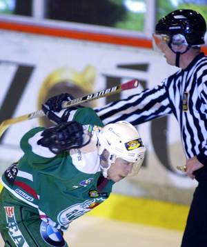 Rögles Kristofer Starck jublar för sitt 3-1-mål