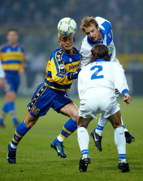 Nakata och Grella, nickduell