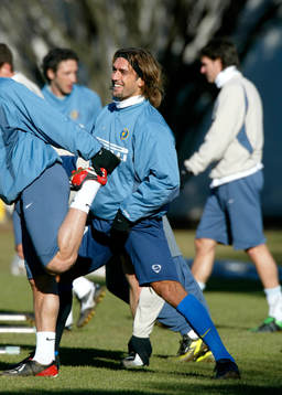 Gabriel Batistuta. Stretch