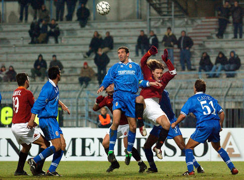 Stellini och Totti. Nickduell