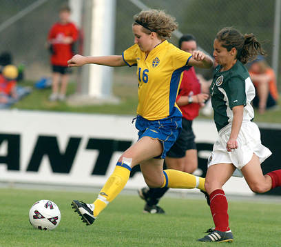 Fotboll Dam. Australia Cup Therese Lundin, Sverige
