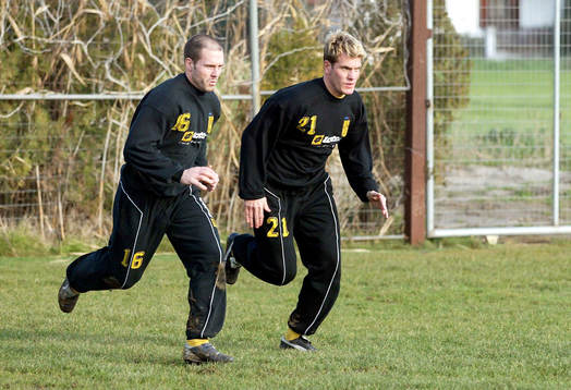 Magnus Källander, har skrivit kontrakt med Aris FC, Robert