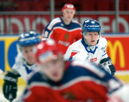 Jukka Hentunen, Finland