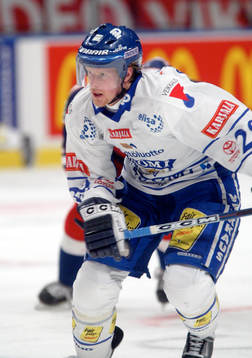 Toni Söderholm, Finland