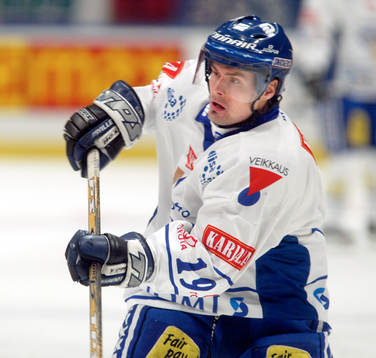 Elomo Teemu, Finland