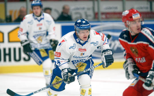 Jukka Hentunen, Finland