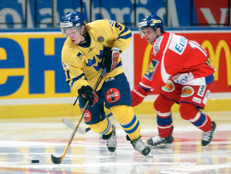 Mika Hannula, Sverige