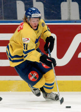 Mika Hannula,  Sverige