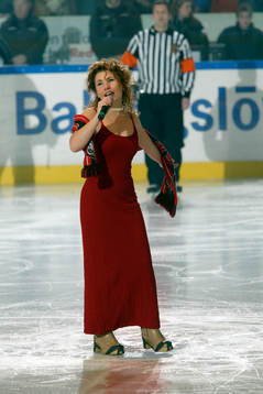 Ishockey, Eva Almér, Sång, musik, artist