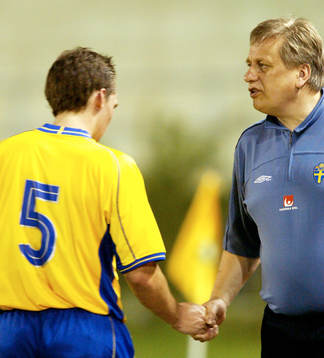 Tommy Söderberg, förbundskapten Sverige tackar Fredric
