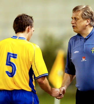Tommy Söderberg, förbundskapten Sverige tackar Fredric